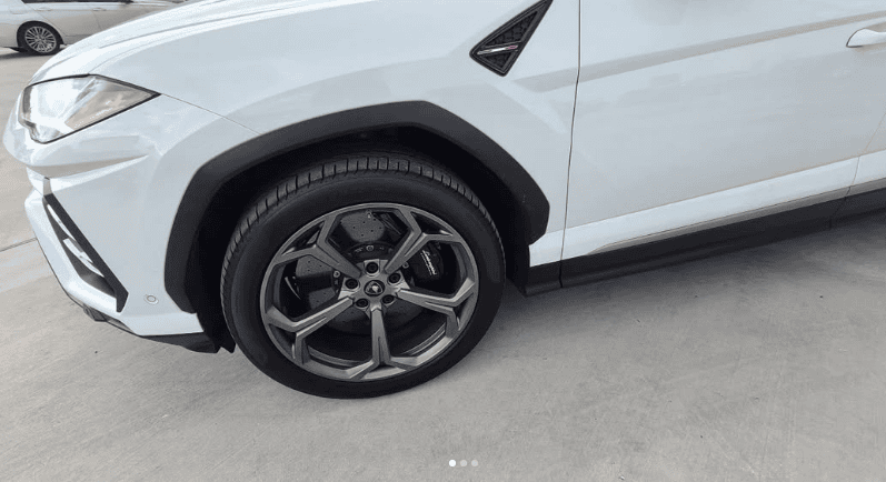 Close-up Lexus wheel finish detail at Houston auto body shop